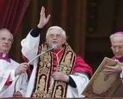 Ratzinger presenta su programa de gobierno